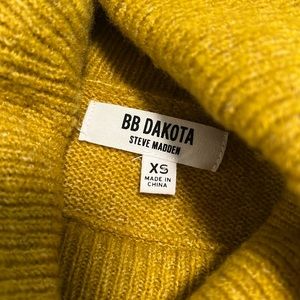 BB Dakota mustard sweater